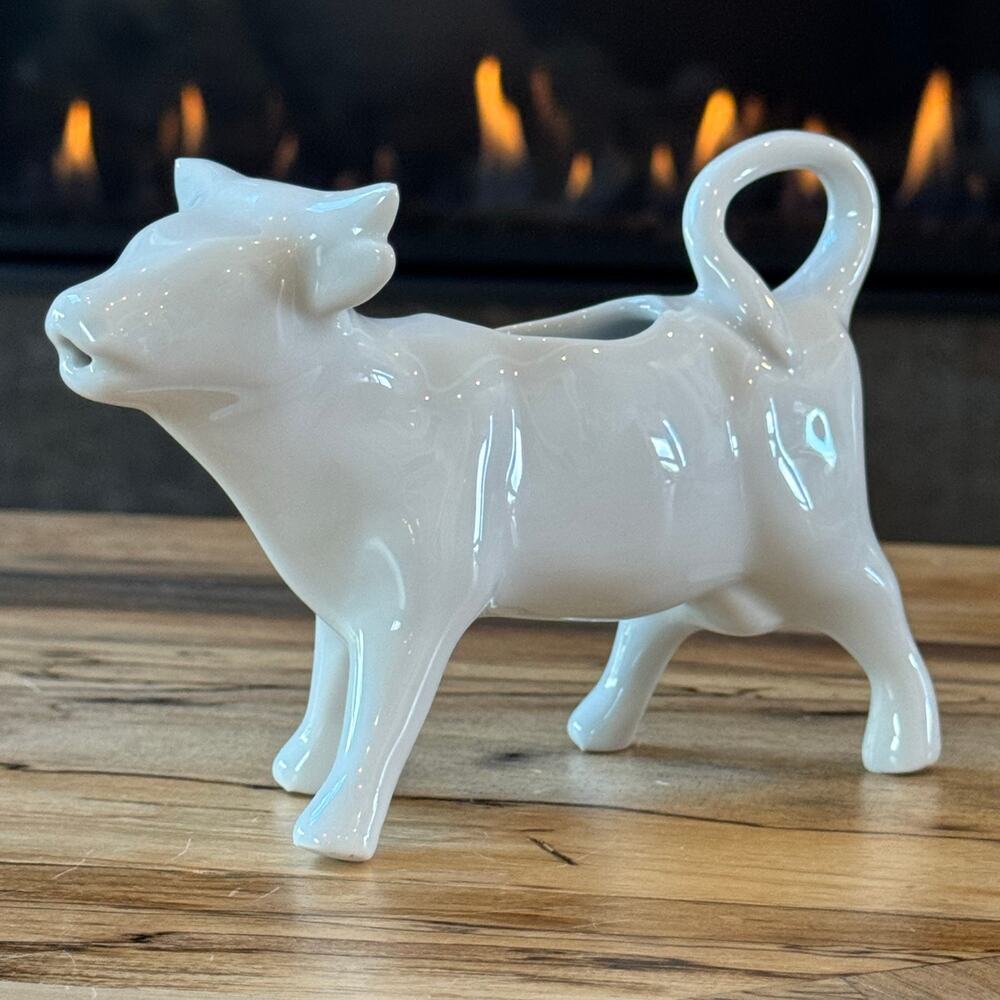 Vintage Apilco France White Porcelain Cow Creamer Farmhouse Kitchen Decor 7"